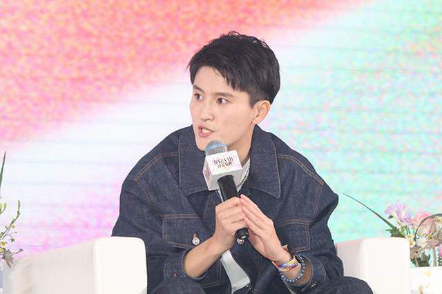国产精品白嫩极品美女视频